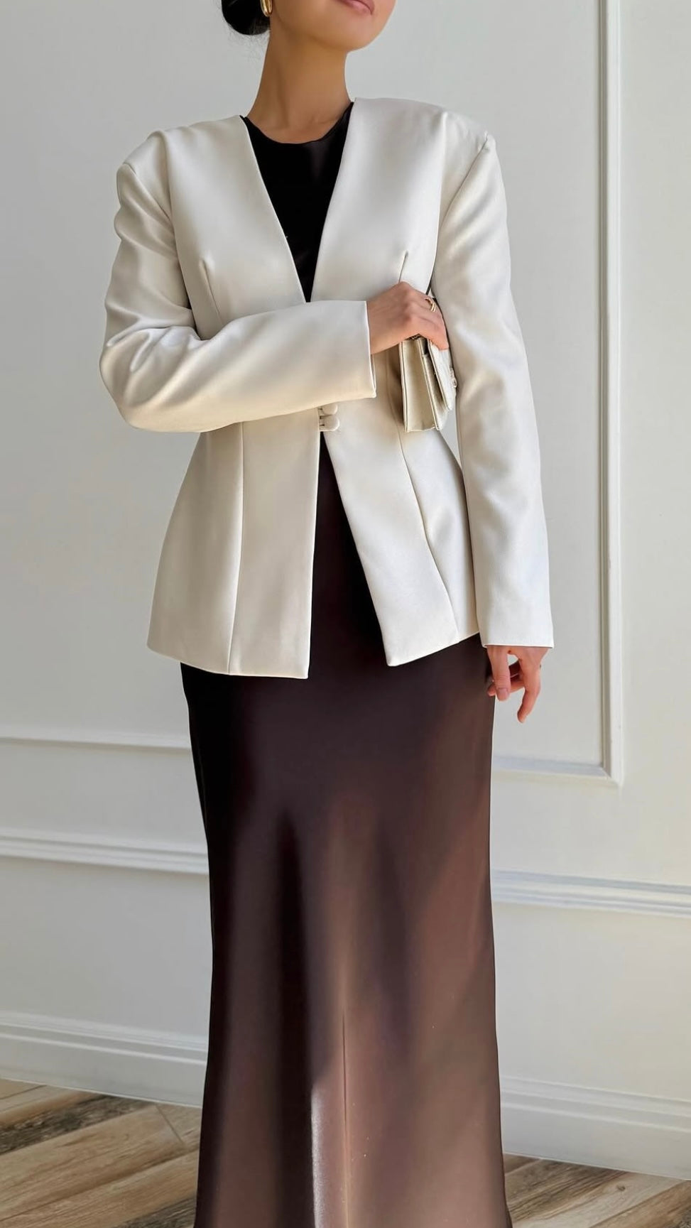 Blazer-Outfit in Creme und Dunkelbraun