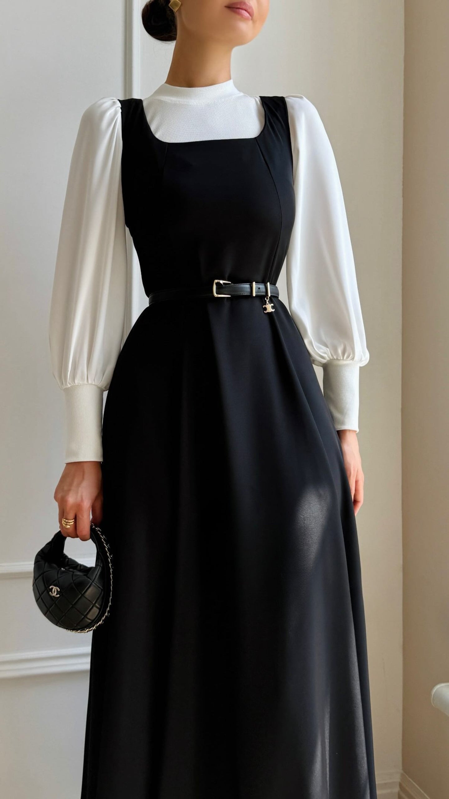 Zweiteiler Set mit weißes Oberteil und Kleid
