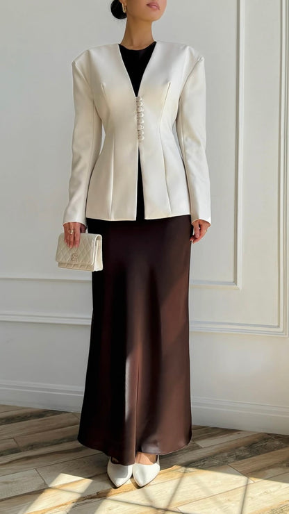 Blazer-Outfit in Creme und Dunkelbraun